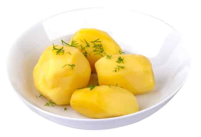 Boiled potatoes with dill